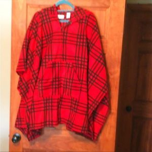 LaMode Feece Hodded Cape/Poncho Size OS
